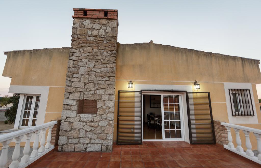 Casa Rural La Piedra De Juana Malpartida de Cáceres Exterior photo